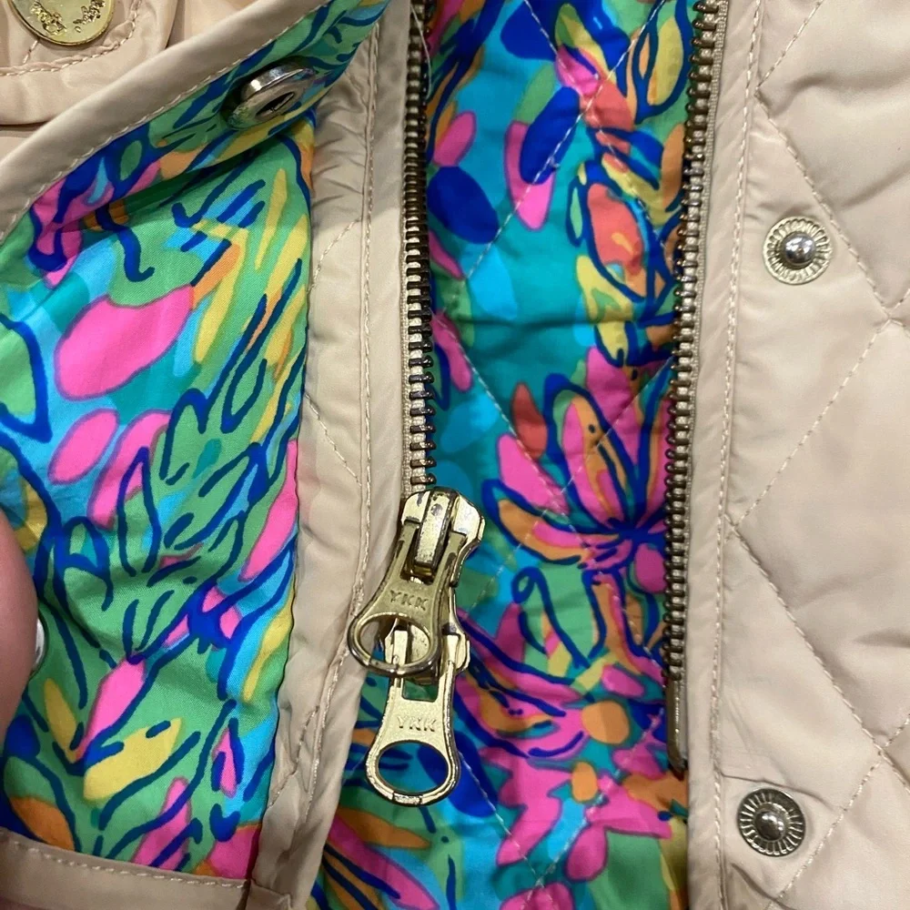 Lilly Pulitzer vest beige quilted floral lined - Picture 4 of 7